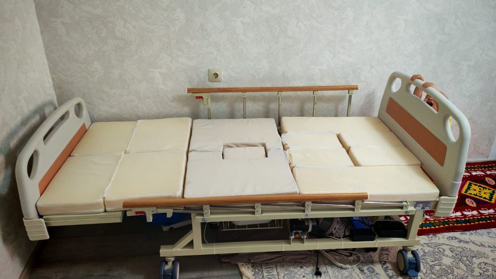 Медицинская кровать