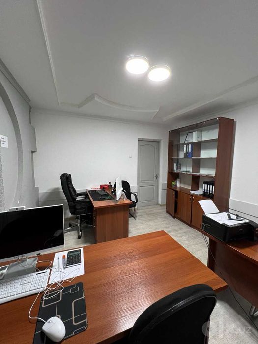 АРЕНДА офис 400.уе Метро Космонавтлар комната 22m²