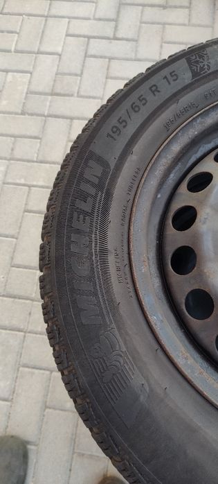 Продавам джанти "15"  с гуми