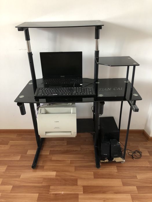 Удобный стол