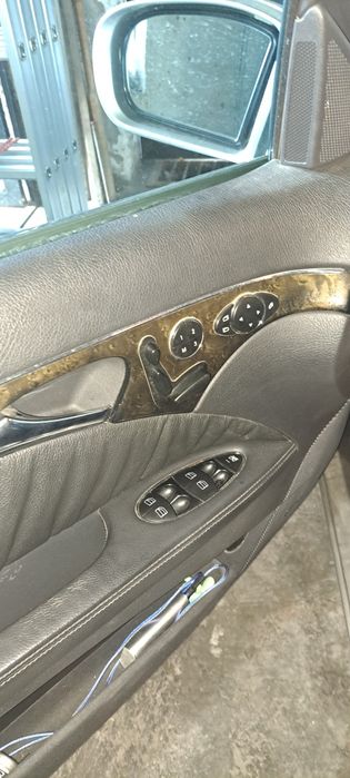 Мерцедес - Benz Е 350 Авангард 4matik Подгрев Обдухване Масаж Газ