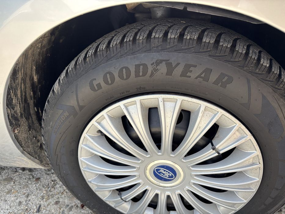 Proprietar /Ford Focus facelift/Schimb cu rulota