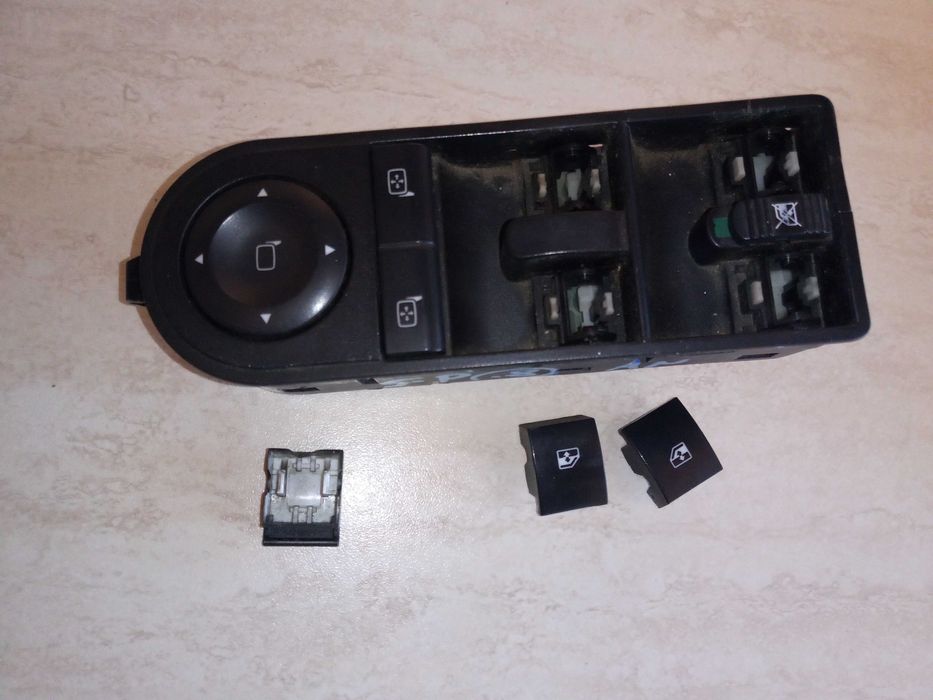 Голф4  Бенз. помпа 30лв Предна лява дръжка 30 Крик 20 Копчета за Opel