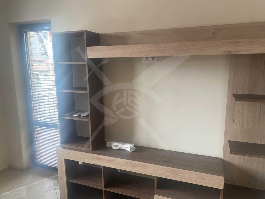 Дава се под наем Двустаен апартамент в Варна, Колхозен пазар - 55 кв.м за 375 € - Снимка #1