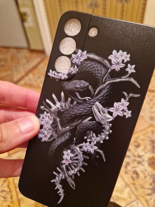 Продаётся чехол Samsung galaxy s22 +