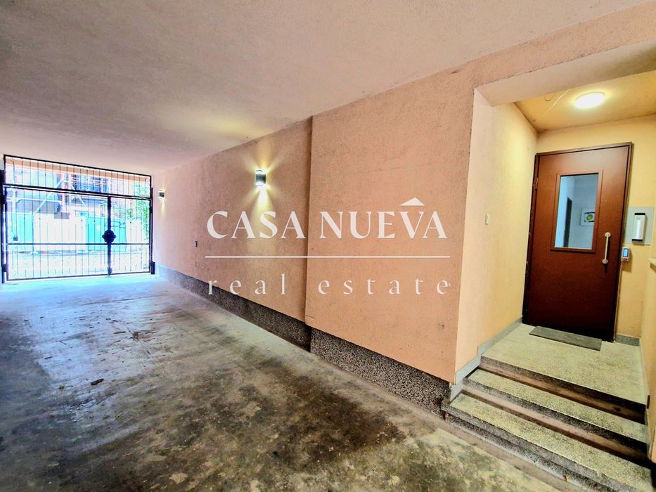 Продава се Тристаен апартамент в София, Център - 148 кв.м за 2291 €/кв.м - Снимка #12