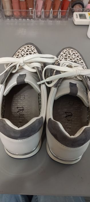 *Caprice* Eстествена кожа