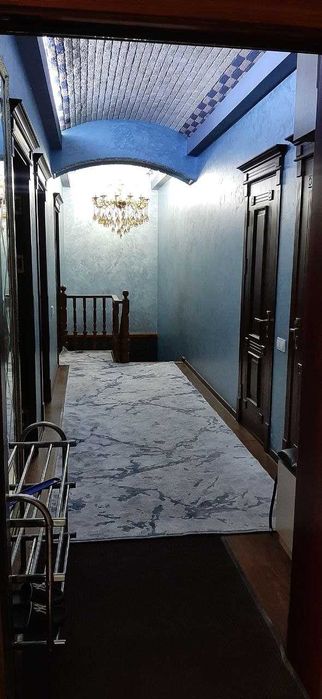 Тошкент ш,  Сергеле 1-кават, 126кв,  йул юзида, мошина бозор  ёнида