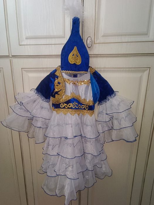 Продам новогодние костюмы