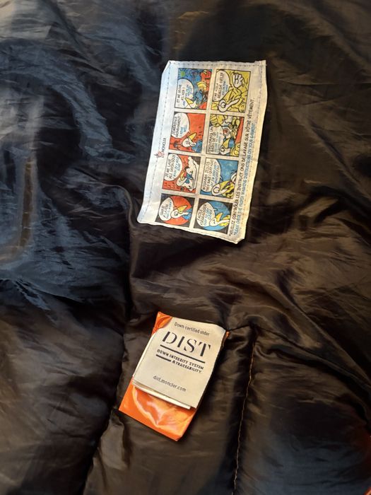 Geaca moncler ca noua