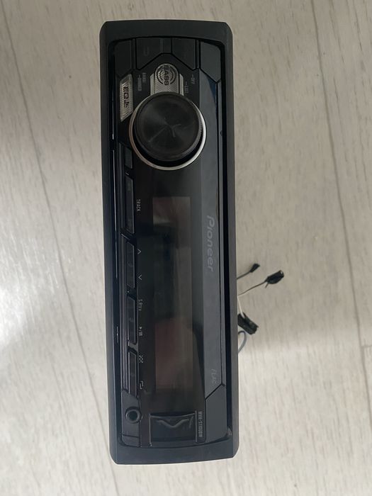 Автомагнитола в хорошем состоянии