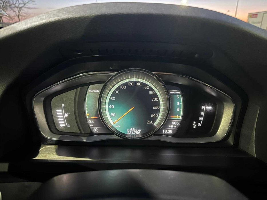 Vand VOLVO S60 an 2017