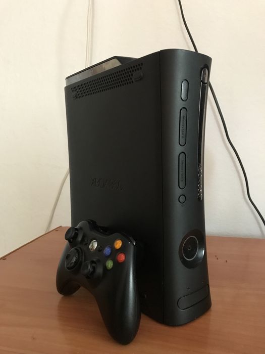 Xbox 360 Modat cu Bad Avatar + Kinect