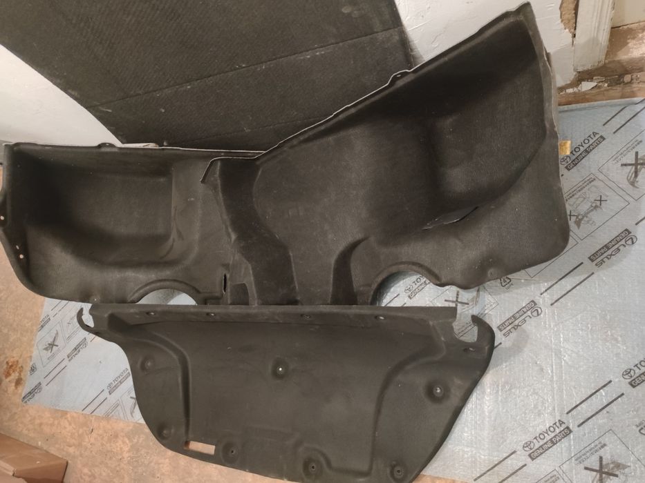 Обшивки на багажник камри 8XV70 2017 г-2023 г.