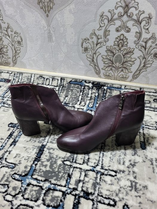 Продаётся обувь женская