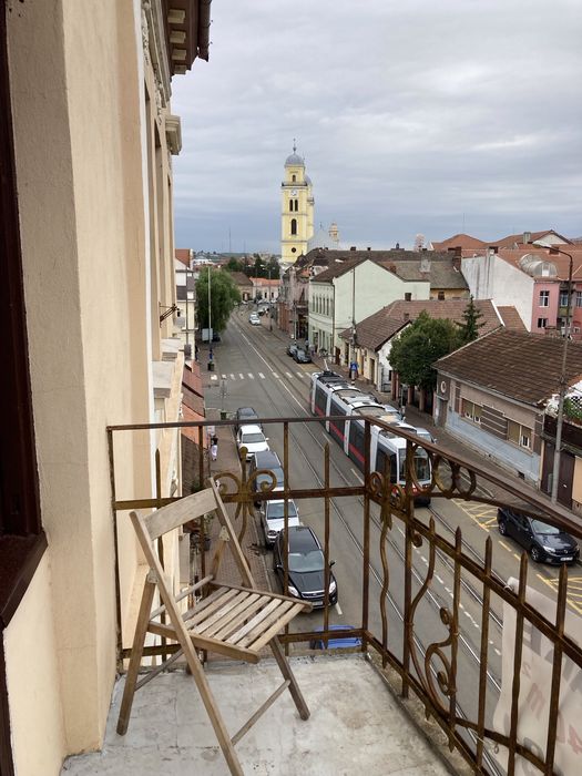 Proprietar vând apartament cu 1 camera ultracentral 40 mp cu panorama
