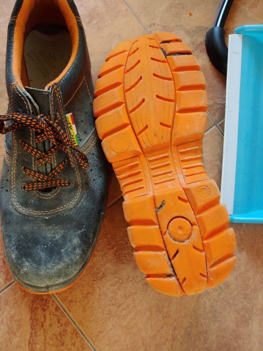 Ботинки 41 размера спец обувь для стройки