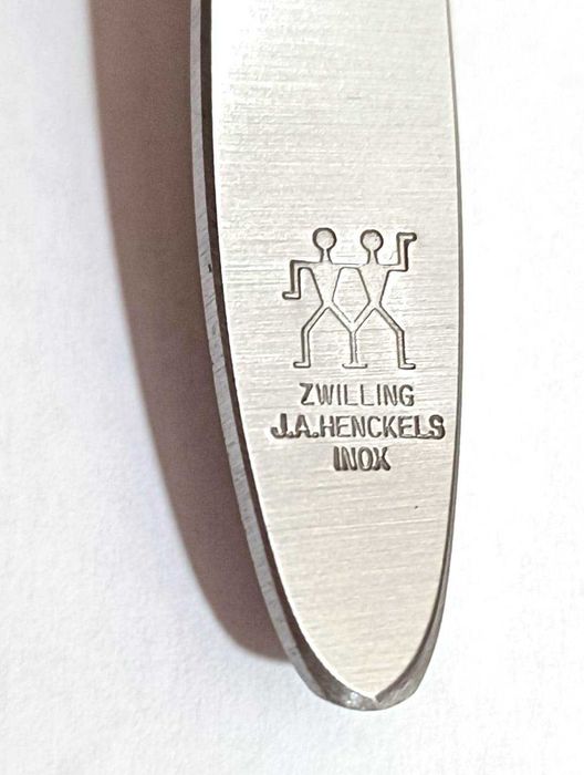 Cleste unghii nails profesional Zwilling cu etui.