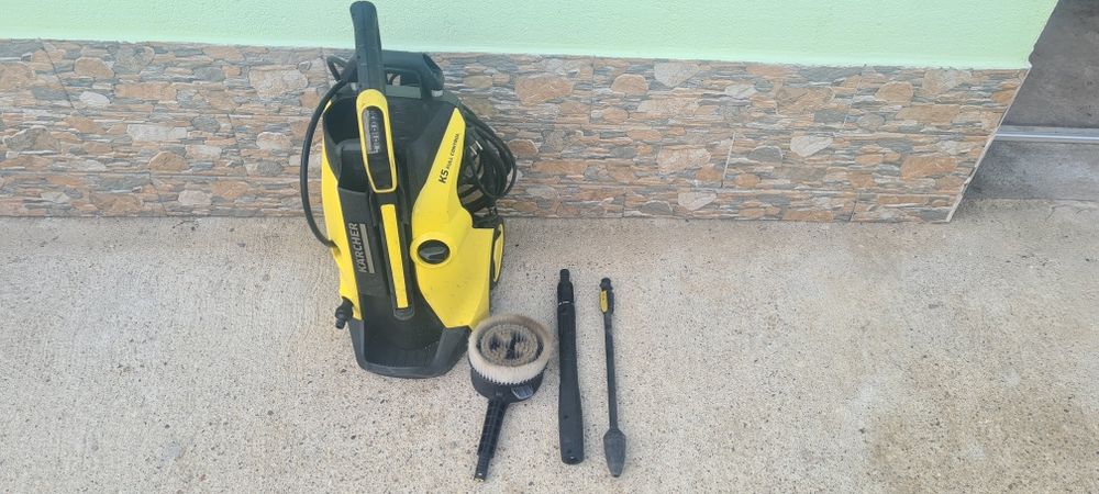 Vând   Karcher k5 full control