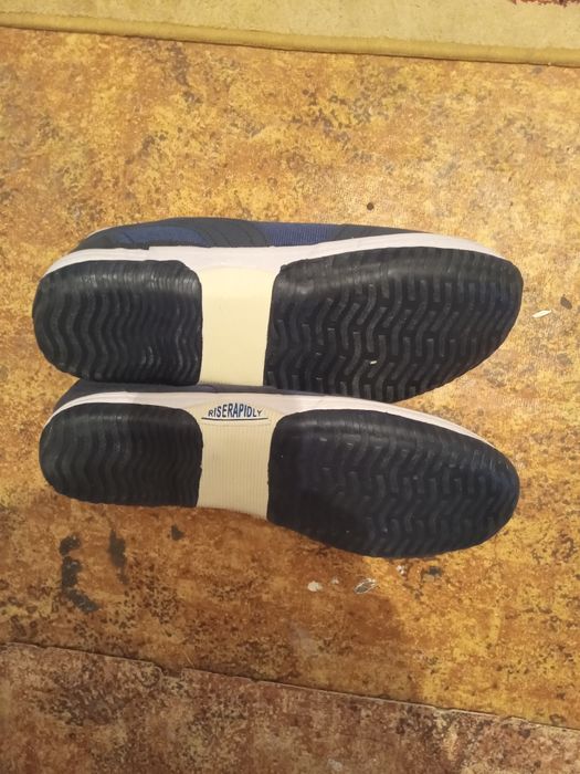 Продам кроссовки  Reebok