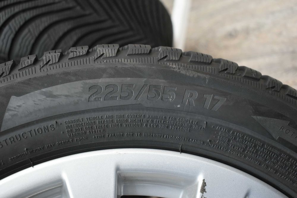 Зимни гуми 225/55/17 Muchelin