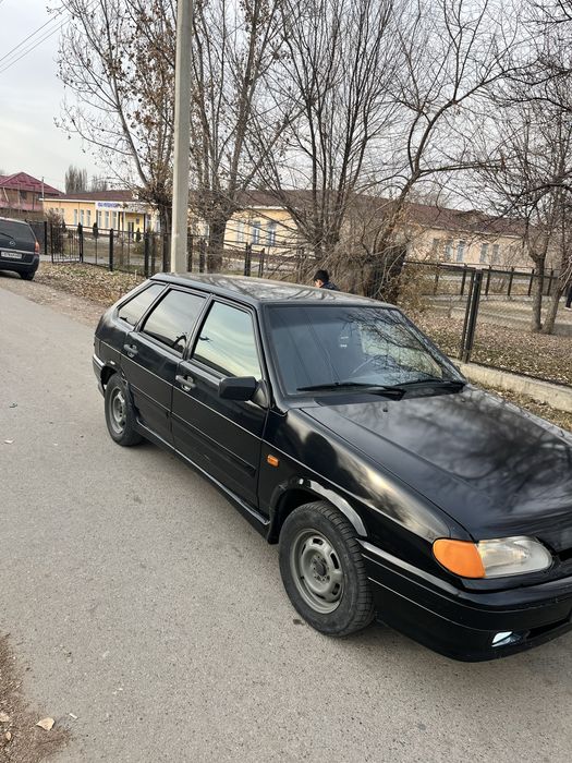Продам машину  ваз 2114  машина очень хорошая