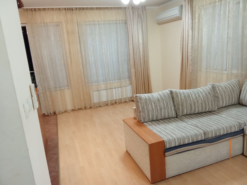 Продава се Тристаен апартамент в Пловдив, Филипово - 120 кв.м за 11 €/кв.м - Снимка #1