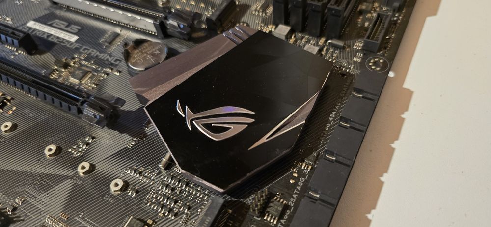 Placa baza Asus ROG Strix B250F Gaming 1151