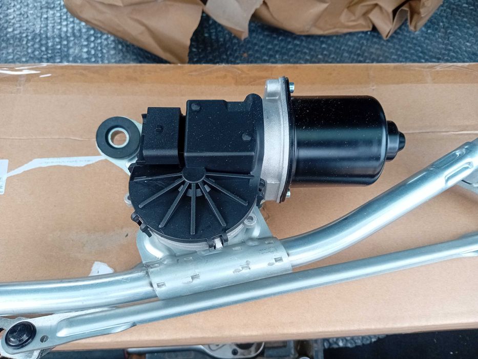 Механизъм с мотор чистачки Рено Меган 2 НОВ