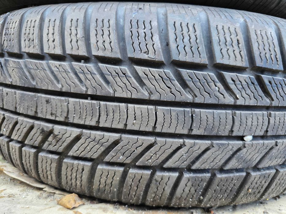 2бр Зимни гуми 215 65 16 - Continental - DOT 2022