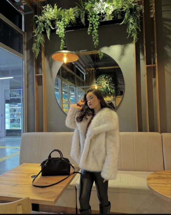 Продам шубу в  размере L