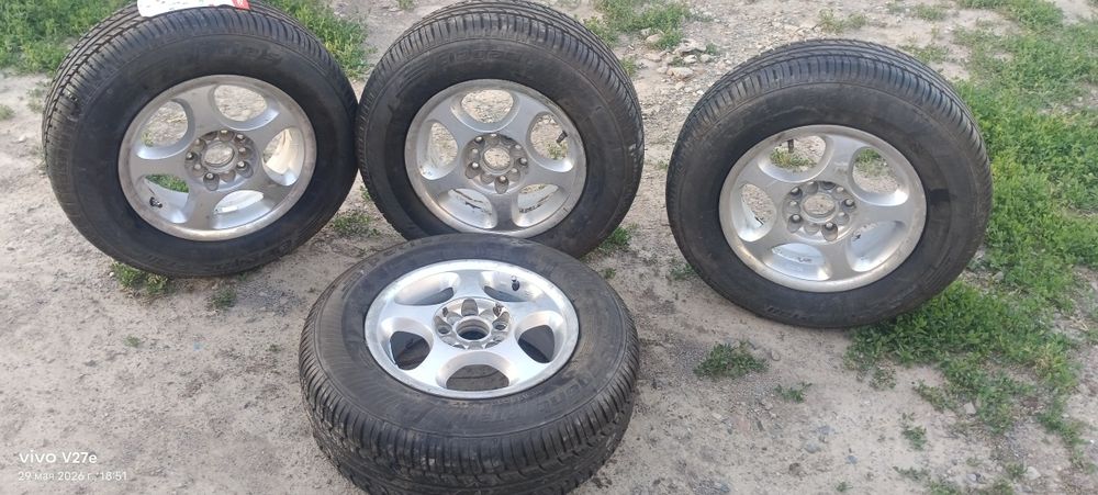 Продам покрышка с дисками