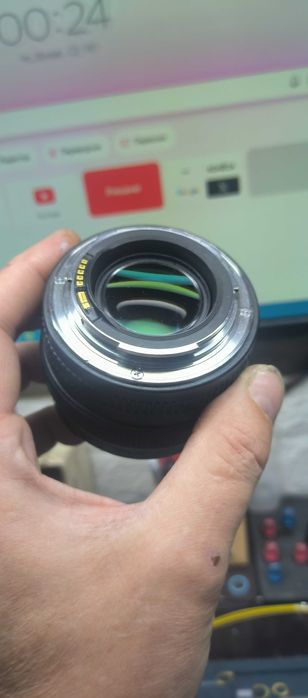 Canon lens EF 50mm 1.4