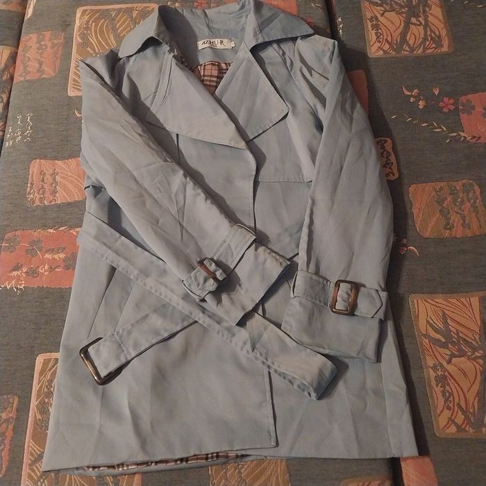 Продам ветровка.