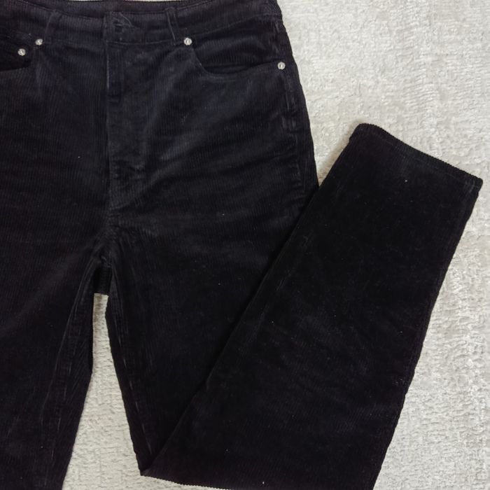 Женчкие черные вельветовые брюки