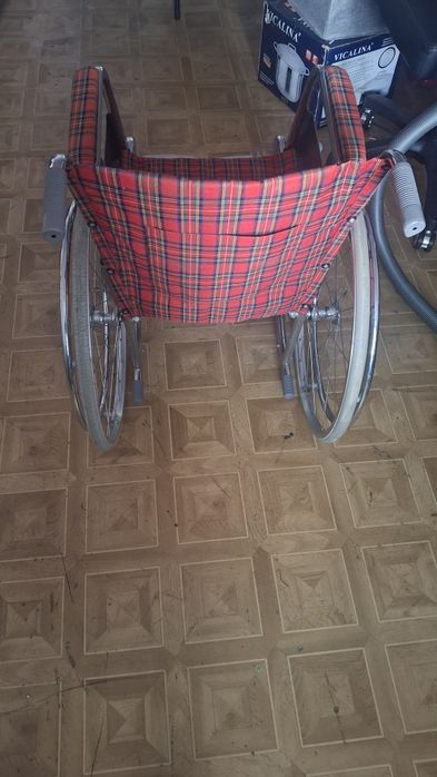 Инвалидная коляска