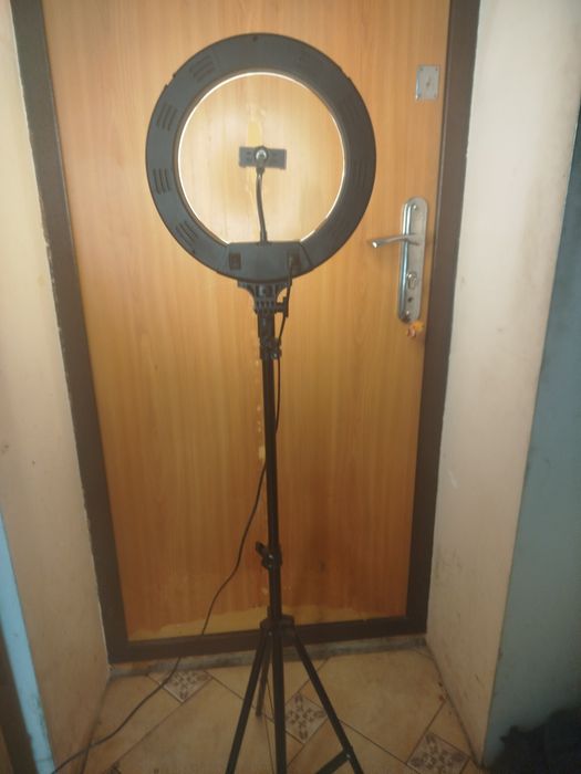 Кольцевая лампа. 3 режимов.