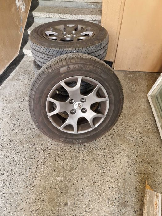 Джанти с гуми" R15"