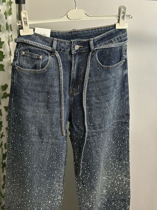 Blugi cu pietricele