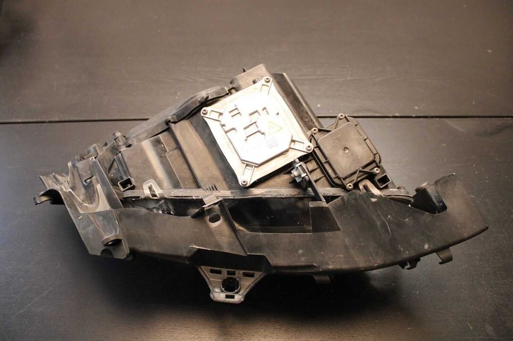 Far faruri BMW e92 e93 xenon adaptiv Dynamic AHL , volan stanga LHD LL