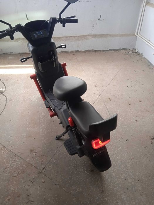 Электроскутер Tank 800 мощный