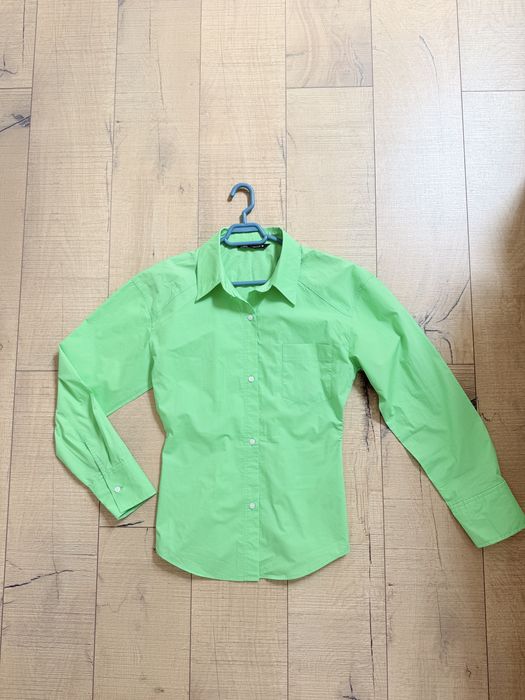 Camasa verde Zara.
