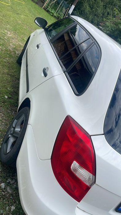 Vând Skoda Fabia