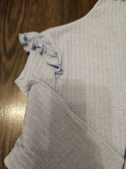 Bluza primăvara albastru deschis