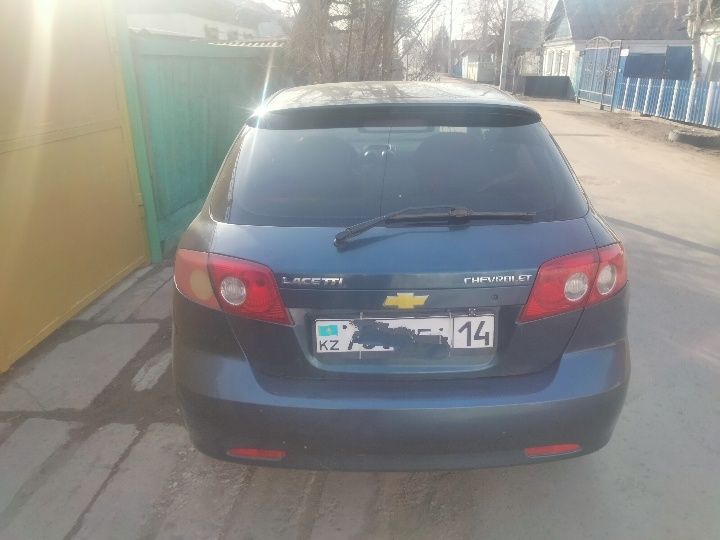 Шевроле Лачетти хэтчбек 2007 год