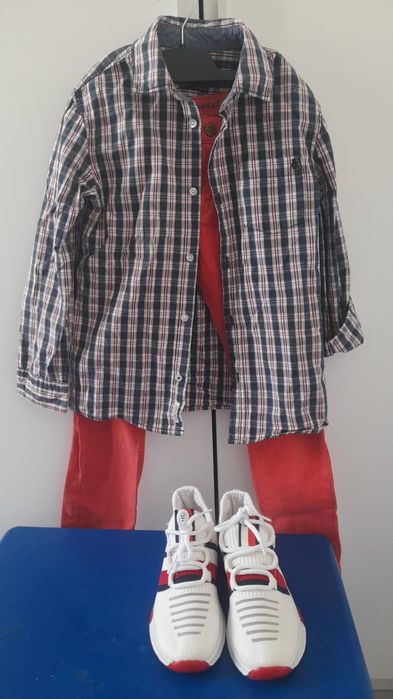 Adidasi albi cu rosu, mas. 34 Tommy Hilfiger,ușori și  confortabili