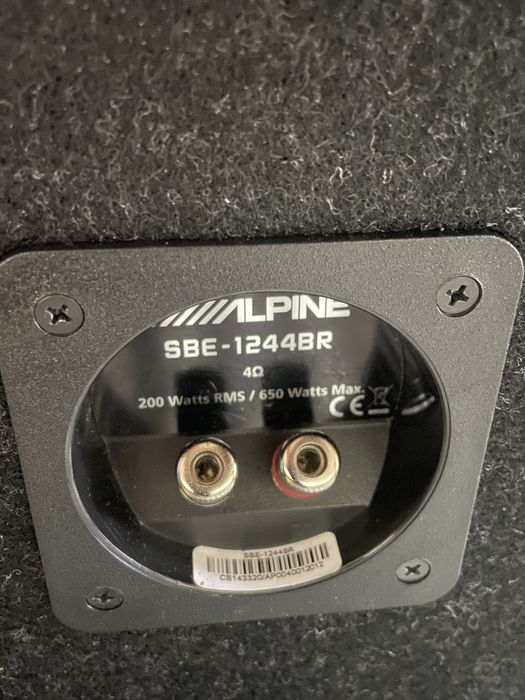 Продам сабвуфер ALPINE