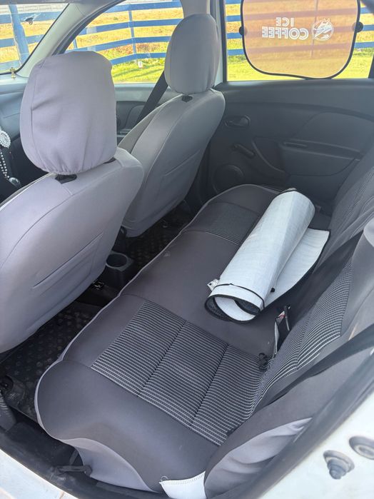 Dacia Logan 2019 luna a12