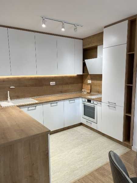 Продава се Двустаен апартамент в София, Бъкстон - 76 кв.м за 2053 €/кв.м - Снимка #2