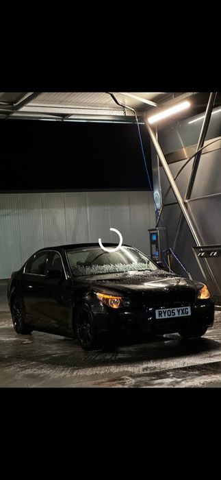 Vând sau schimb  E60 525d pe dreapta